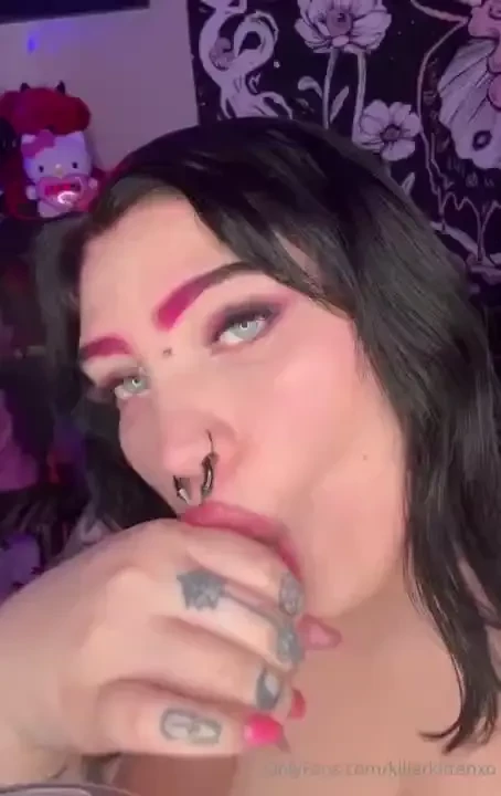 I love showing off my blowjob skills do you like how sloppy i get 