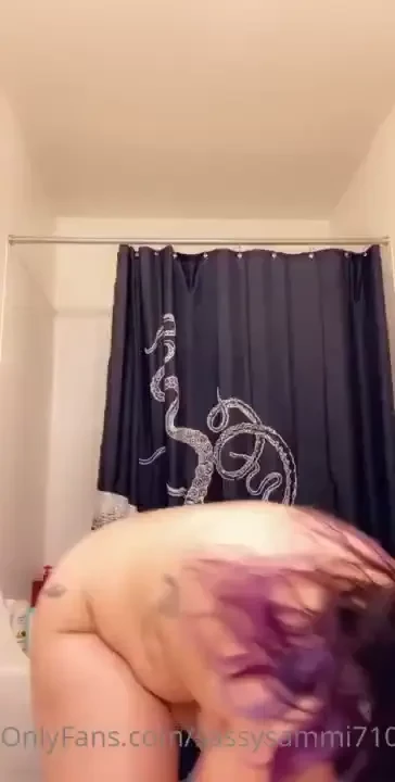 A few pics i took before my shower today ft my angel baby cosmo 