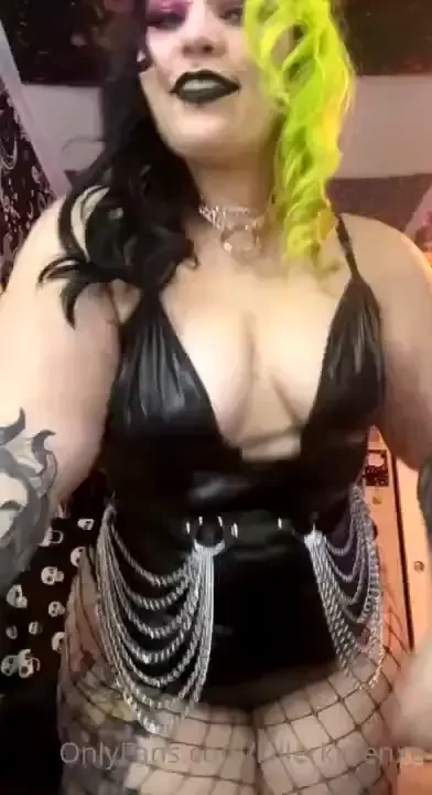 I m gonna film some new content tonight any requests 