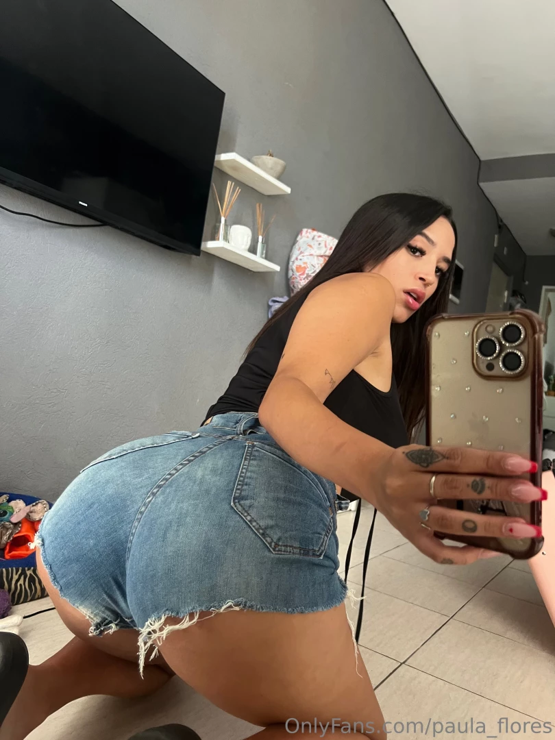 paula_flores - Feels good to show off a little sometimes 