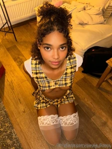 Https onlyfans com giarileyy c27 babe gia wants to play with you