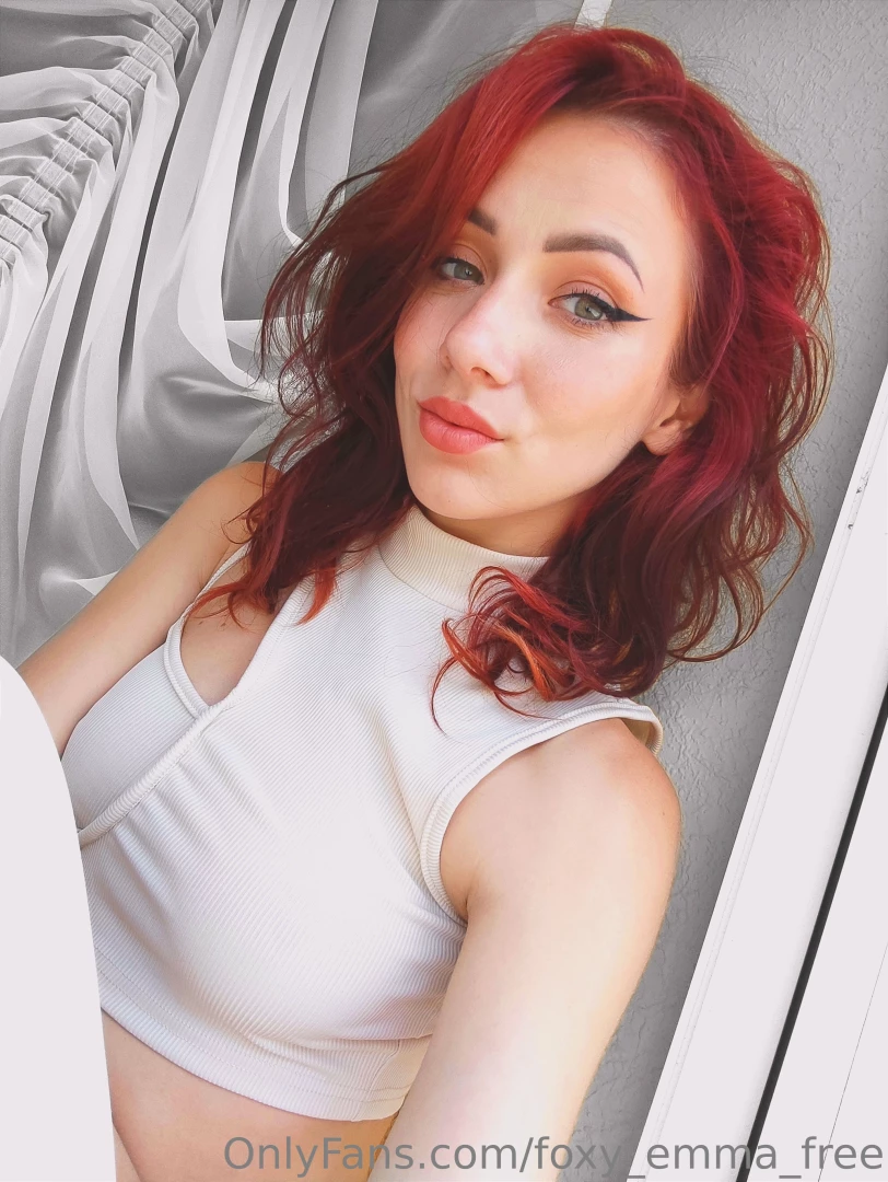 I want to bewitch you with my passionate gaze 