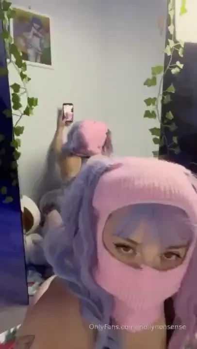 Hurry her xxx is free i convinced her to send me a free trial for y 