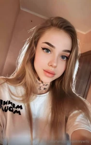 Blondy darling is waiting for your message sexy_ariel are you ready to part 69