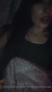 Should i let my hair grow down to my ass again or keep it mid back