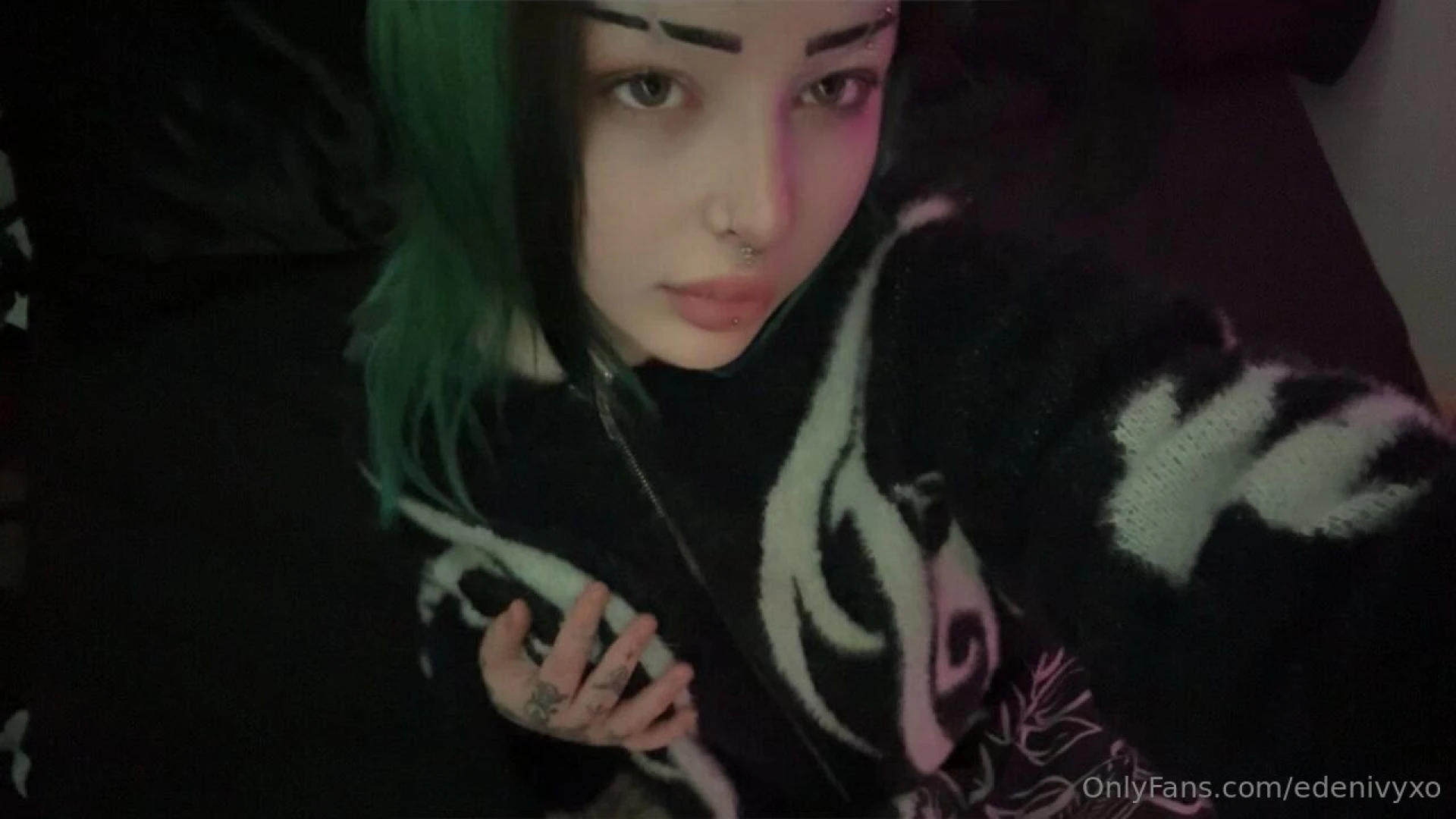 Do you guys sleep naked or i have to sleep naked its the only way part 1 