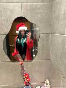 Hi everyone i m super sorry i ve not been online half as much as i