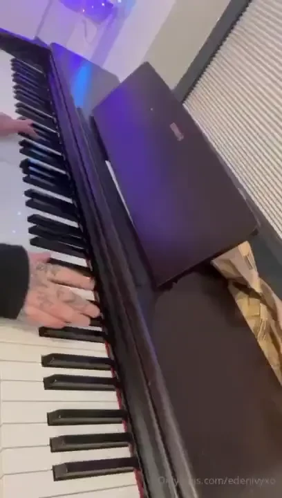 As requested by some fans i ve posted the piano clips gonna post the part 2 