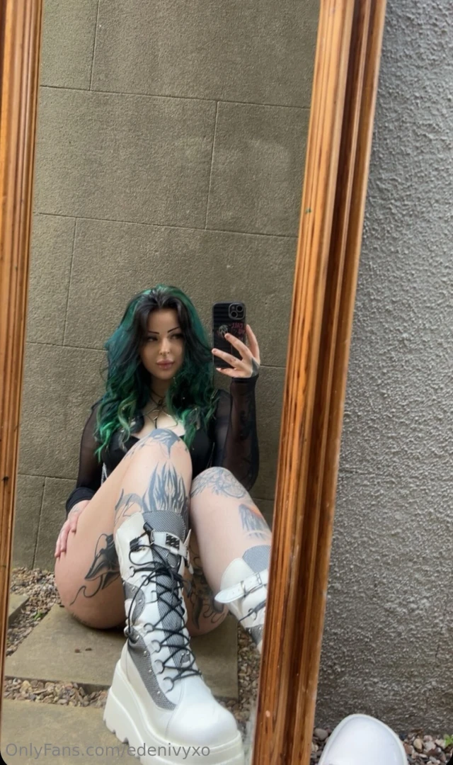 Pic dumpppp drop a like if you think i should film something steamy in 