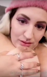 Free subscription her plump thighs will drive you crazy she will make