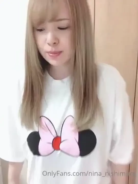 This is a video of changing clothes in the morning i m sleepy mask part 2 