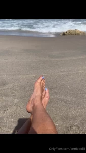 You addicted to sexy bodybuilder feet me i m your plug come get your