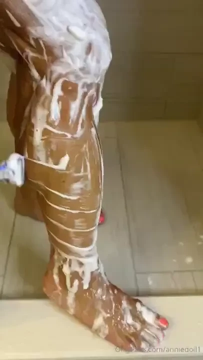 In the shower in contest shape before hitting stage 