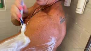 anniedoll11 - Stage-ready muscle taking a shower and getting ready for my 