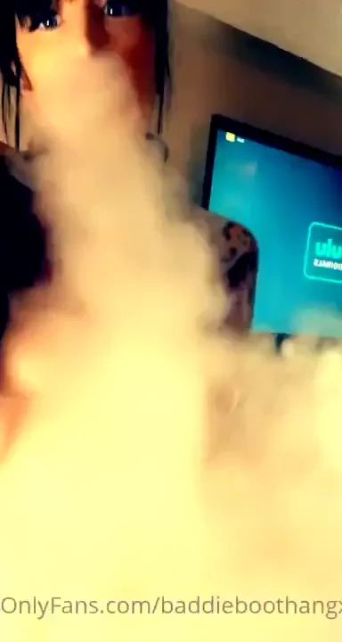 Swipe for titties for better content cum to baddieboothang for only 6 