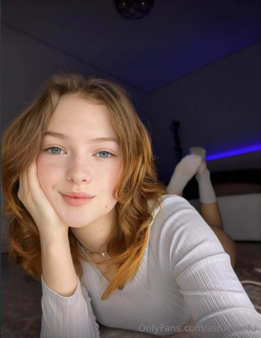 She is waiting for you dakotapointg this bitch dakotapointg loves part 4 