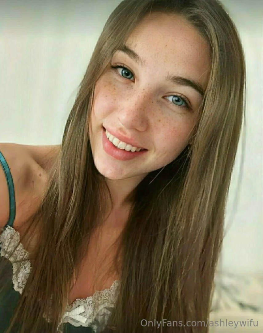 The hottest student aminashy just started her sex life and looking for part 3 