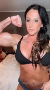 Who s your favorite muscle mommy