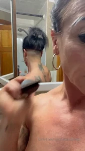 Shaving my neck so you can blow your load on that bare skin while