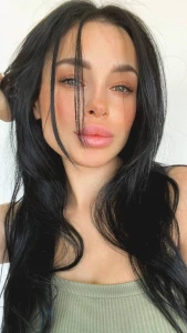 Sexual charisma is a special quality of a person that attracts