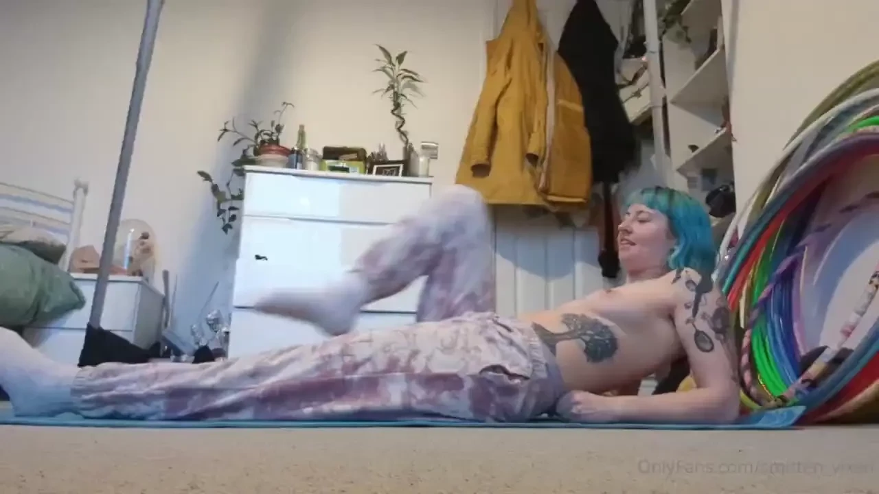 Stretching out my legs i start lying down but move to a straddle 