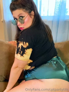 I do feel kinda cool in these shades though