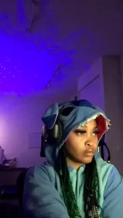 Stream started at 05 12 2024 06 02 am gaming on twitch 1 drink water 2 