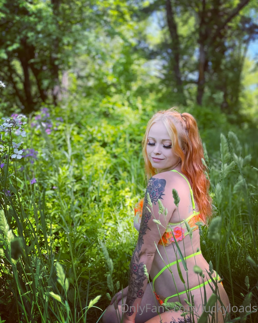 Tip this post 5-10 or go like all my post for todays shoot for free 