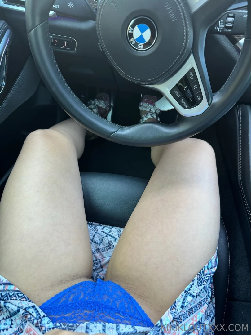 Should i finger myself in the car 