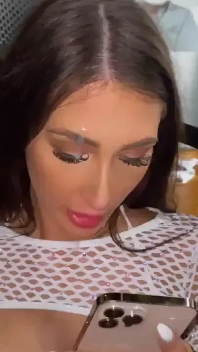 Who wants to see a facial 