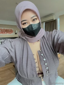 Nbsp hidden nympho dalia wants to ride your cock take off her