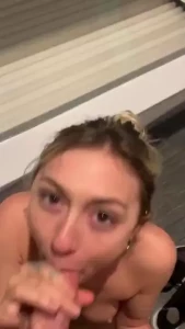 Watch me fuck in the tanning room at the gym me and the front desk guy