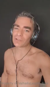 Let s get real come hang out with thedarkvoice and i and have a good