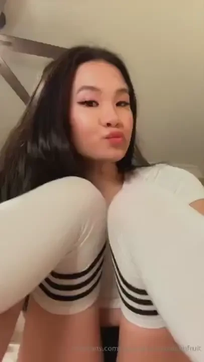 U like my high thigh socks 