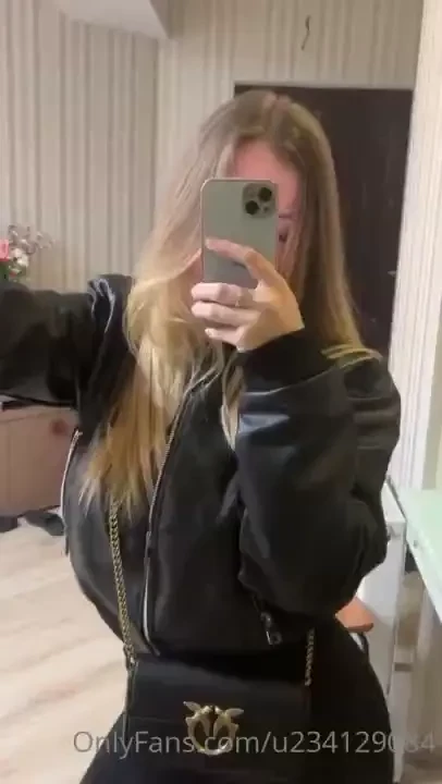 I know that leather things suit all girls with a beautiful figure 