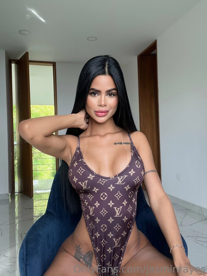 Would u purchase me if i was in the lv store 