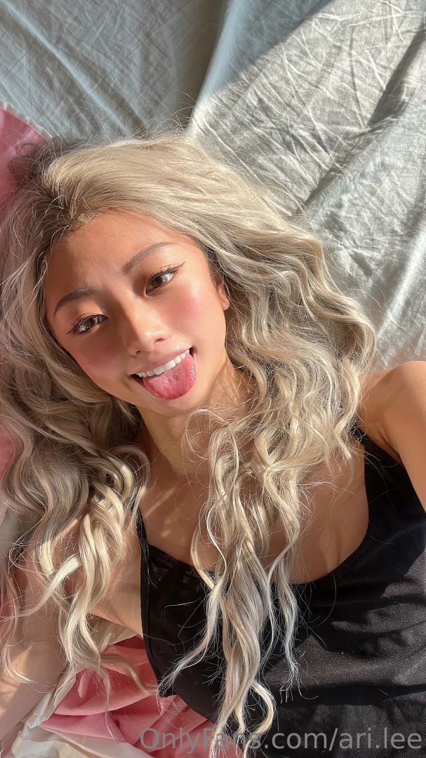 Heheheh back on duty https onlyfans com ari lee secret part 1 