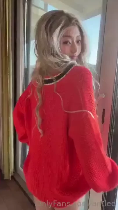 Oh yayyy it s christmas my favourite holiday i am really happy to see 