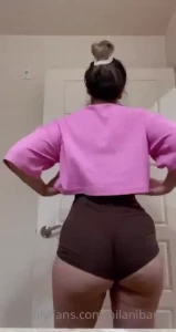 Should i start posting more booty shaking twerking vids part 1