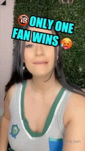 Fastest fan wins a 1500 bundle full of my 2024 porn happy new years