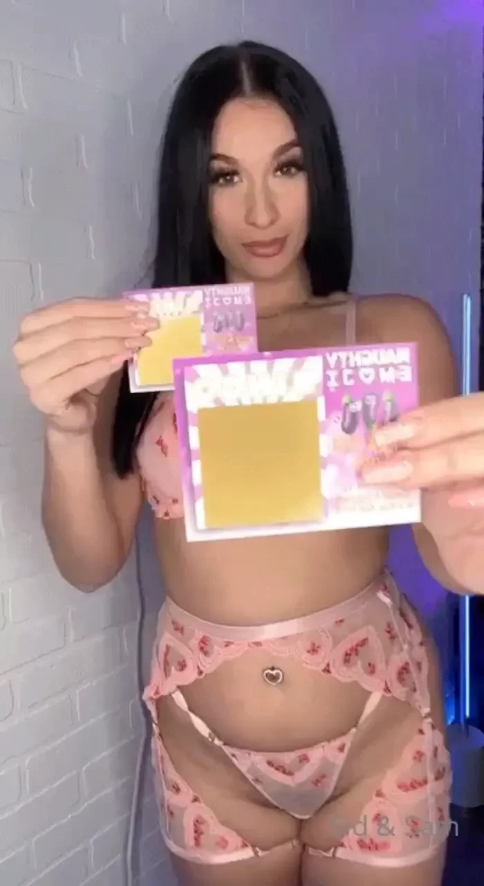 Bingooooo cum play w me fill the post to claim a card amp i will 
