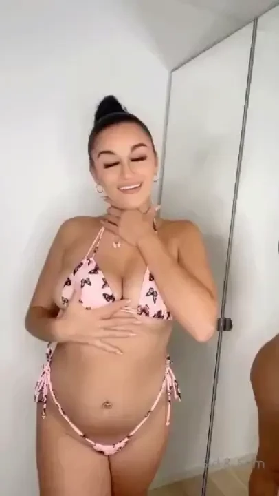 I m pretty sure i could make this day better just dm me part 1 