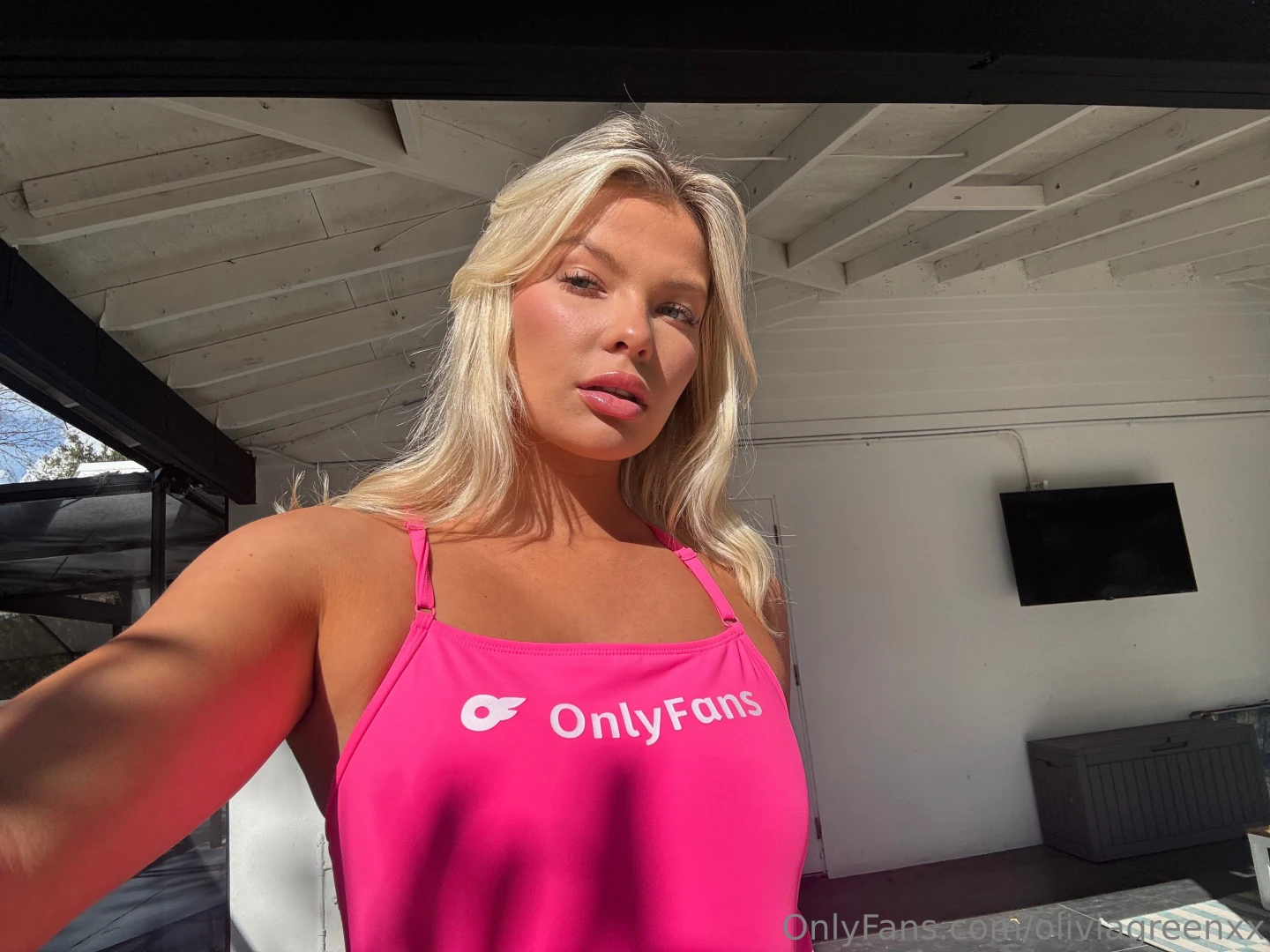 Your gf saying hi part 1 