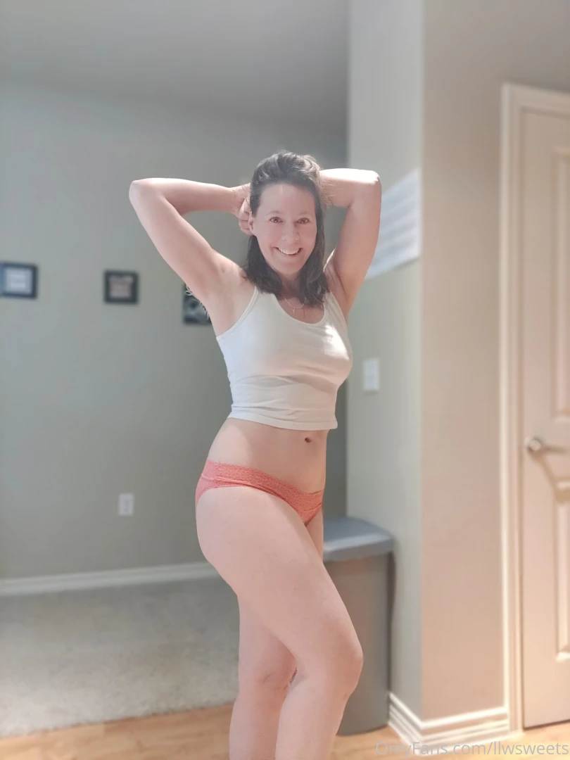 Listening to music cooking and taking a few pictures part 2 