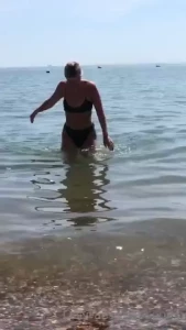 As you might have seen from my insta i went for a dip in the sea