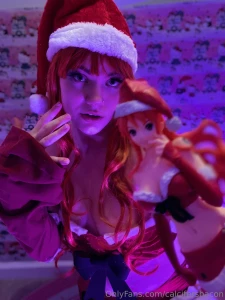 Watch santa nami suck dick and get fucked from behind dm me if you