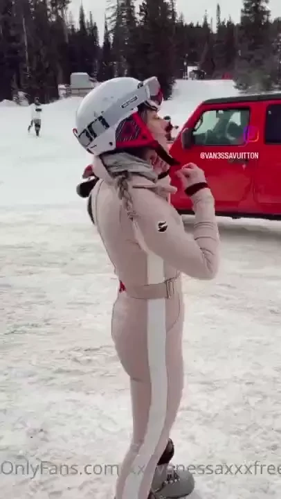 Hey it s me bad bitch alert 