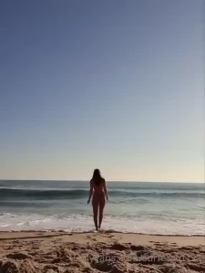 Ohhhh the feeling of walking around naked at the beach