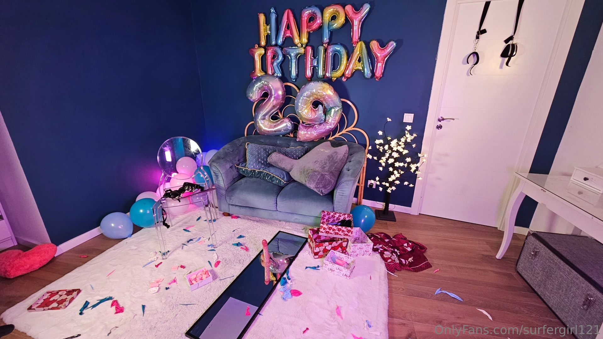 And a very messy room 