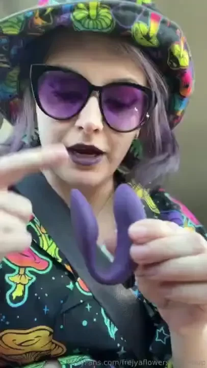 I took a roadtrip and it seemed like a great time to demo the we-vibe 